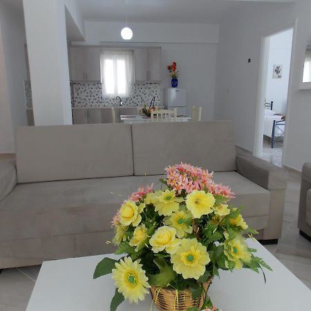 Zeta'S Apartments ซารานเดอ ภายนอก รูปภาพ