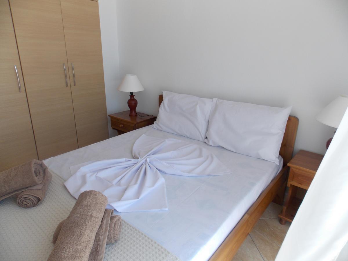 Zeta'S Apartments ซารานเดอ ภายนอก รูปภาพ