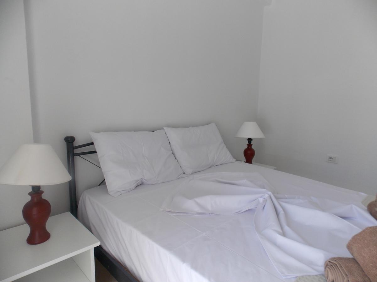 Zeta'S Apartments ซารานเดอ ภายนอก รูปภาพ