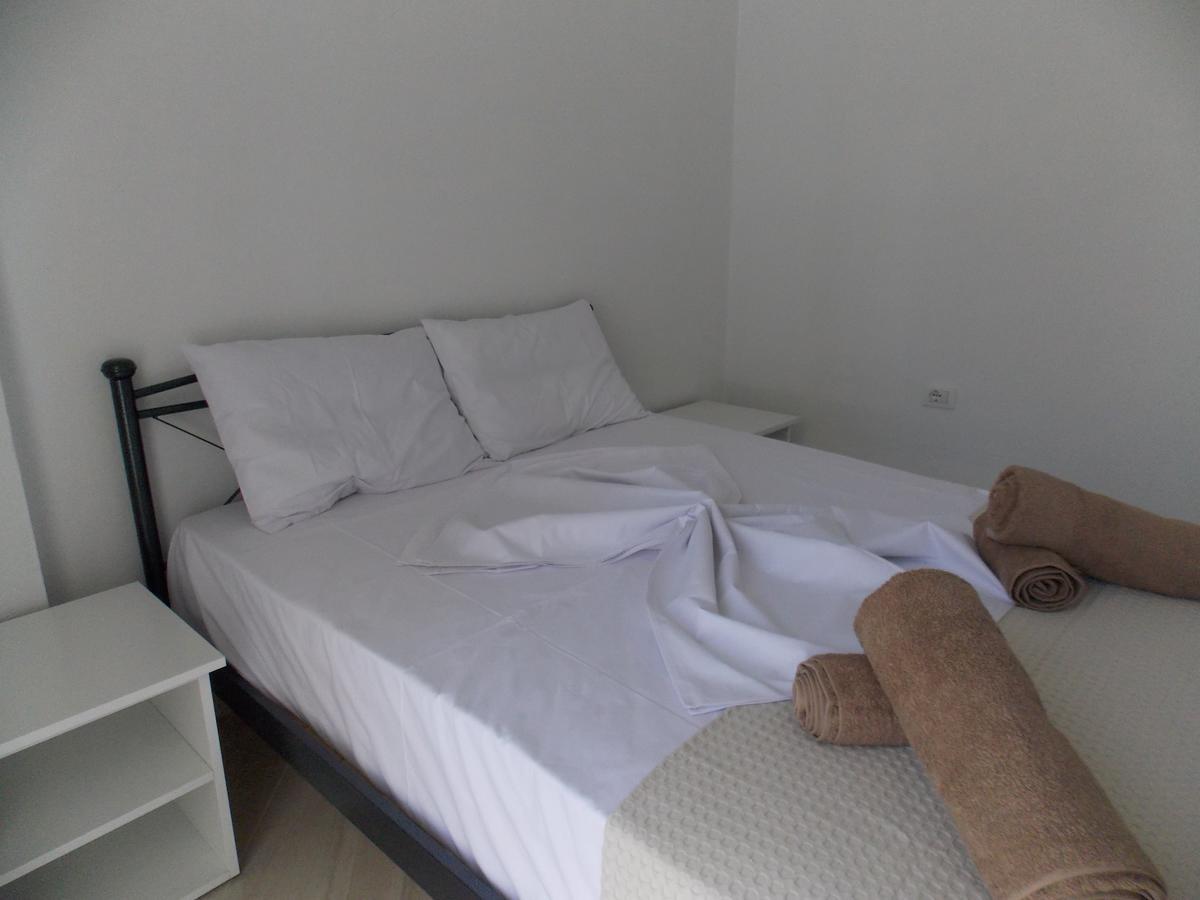 Zeta'S Apartments ซารานเดอ ภายนอก รูปภาพ
