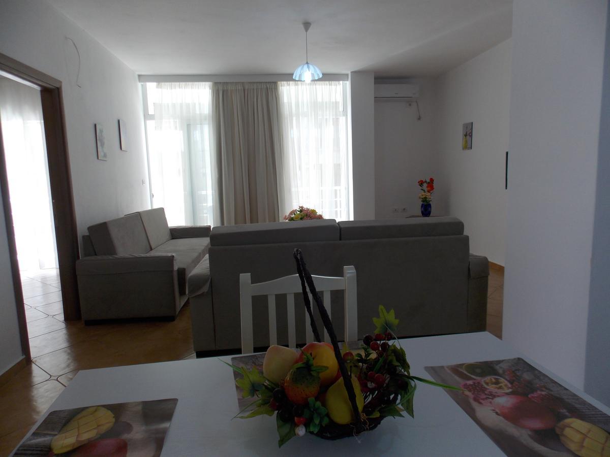 Zeta'S Apartments ซารานเดอ ภายนอก รูปภาพ