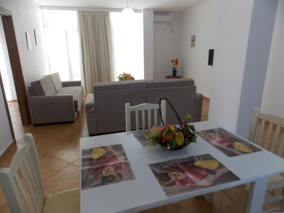 Zeta'S Apartments ซารานเดอ ภายนอก รูปภาพ