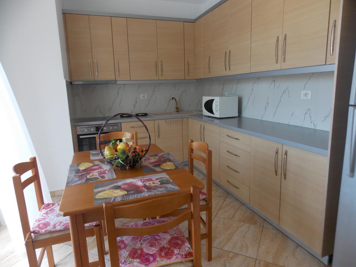 Zeta'S Apartments ซารานเดอ ภายนอก รูปภาพ