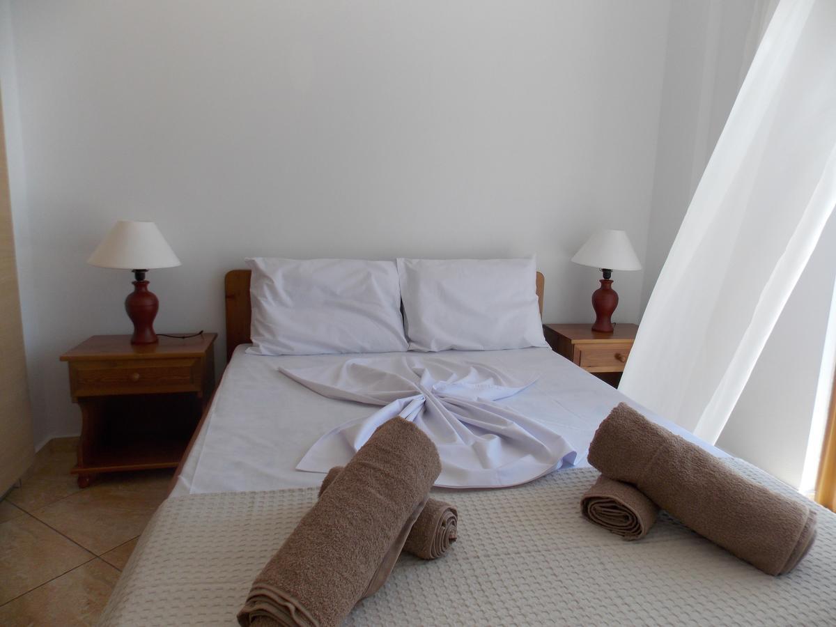 Zeta'S Apartments ซารานเดอ ภายนอก รูปภาพ