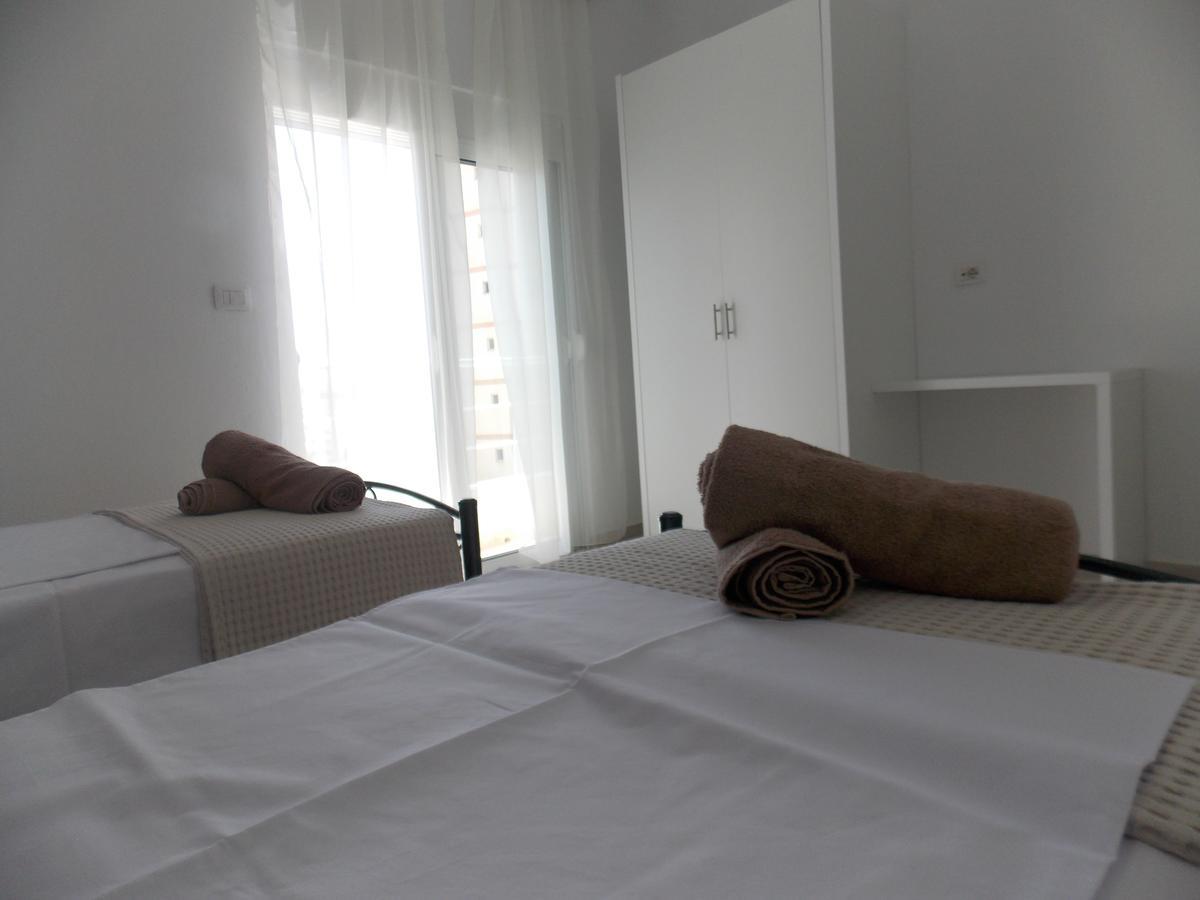Zeta'S Apartments ซารานเดอ ภายนอก รูปภาพ