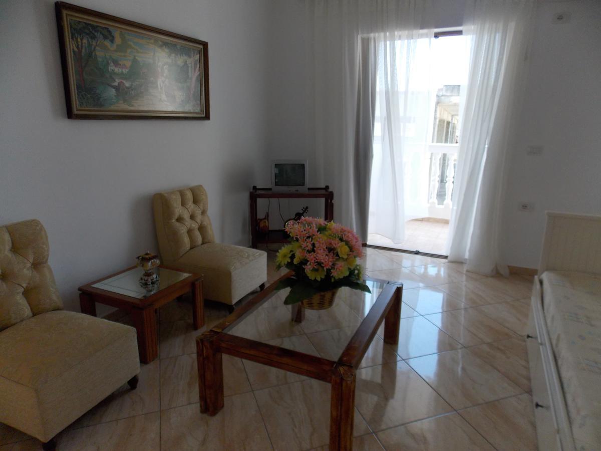 Zeta'S Apartments ซารานเดอ ภายนอก รูปภาพ